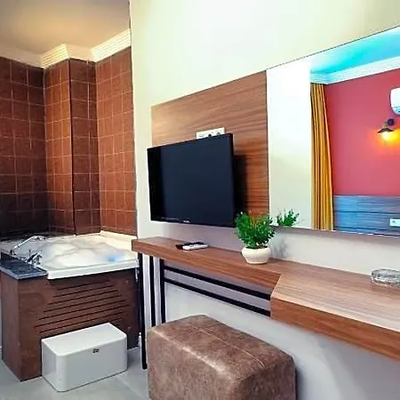 Terra Rossa Otel 3*